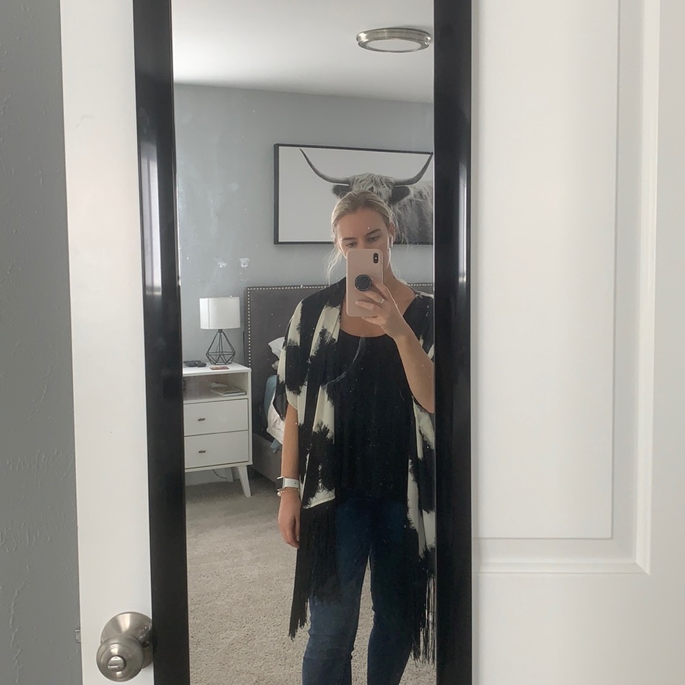 Black and white kimono